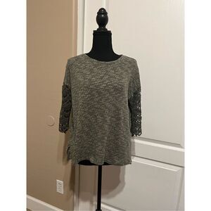 Hazel green lace sleeve top